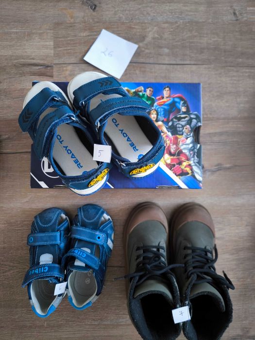 Обувки детски маратонки кожени Боти пантофи сандали момче Батман Блуи