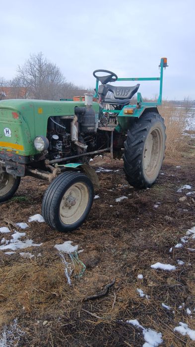 Vând tractor Belarus t25