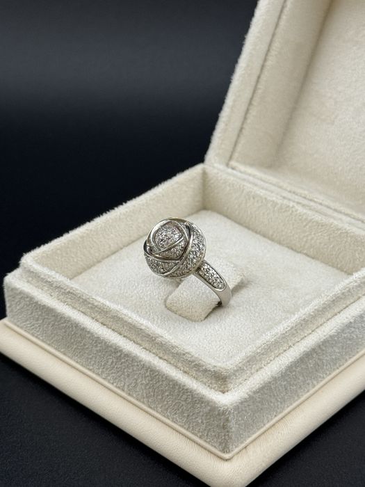 Кольцо Damiani розочка