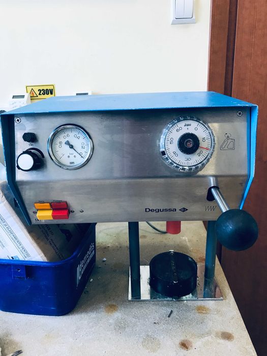 Vacuum vacum malaxor Degussa 3 laborator tehnica dentara dental