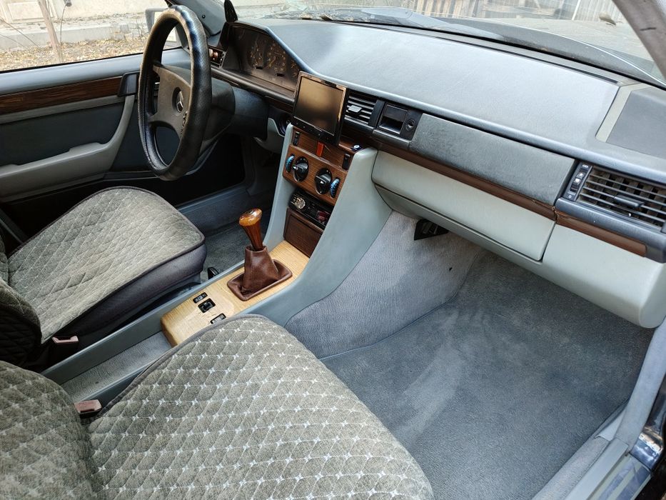 Продам Mercedes Benz E260