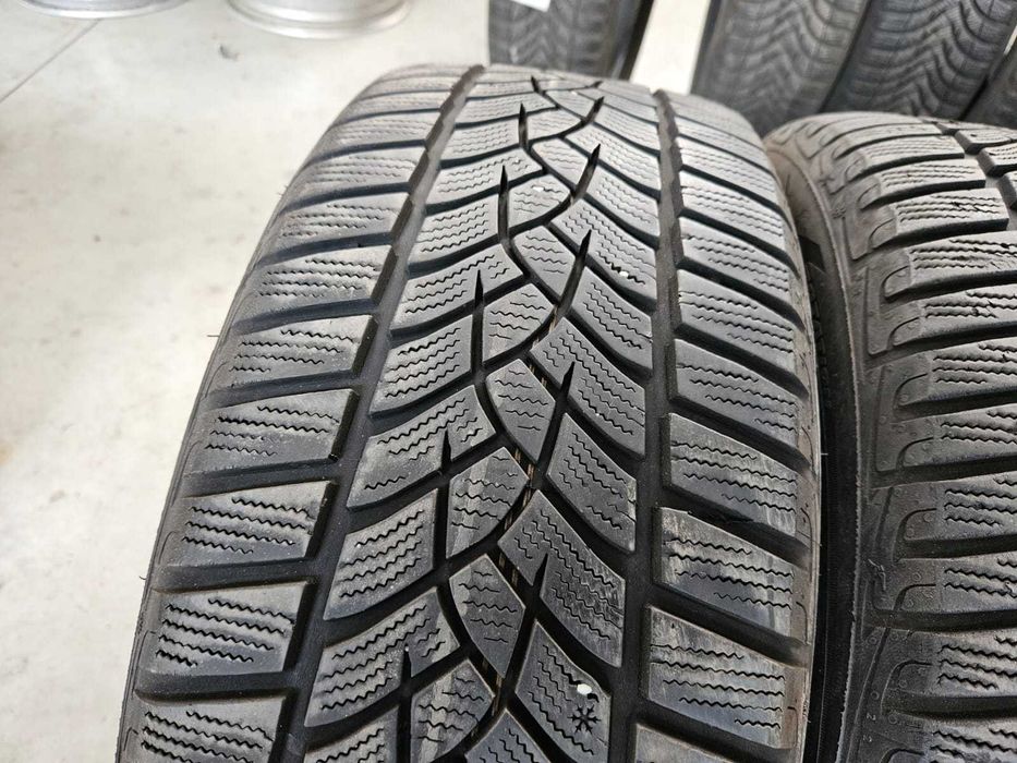 4 Anvelope IARNA 215.50.17 'Goodyear' ; stare foarte buna