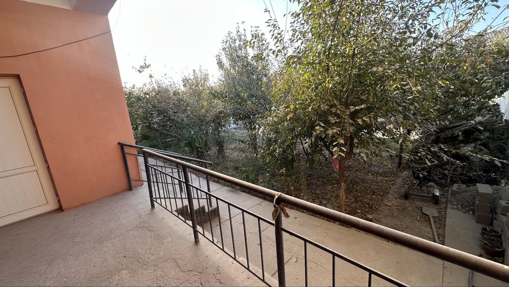 Uy sotiladi Batosh MFY 6 sotiqli xonadon