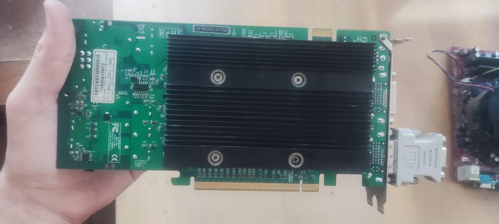 Видеокарта GeForce 9600 GSO на 768Мб