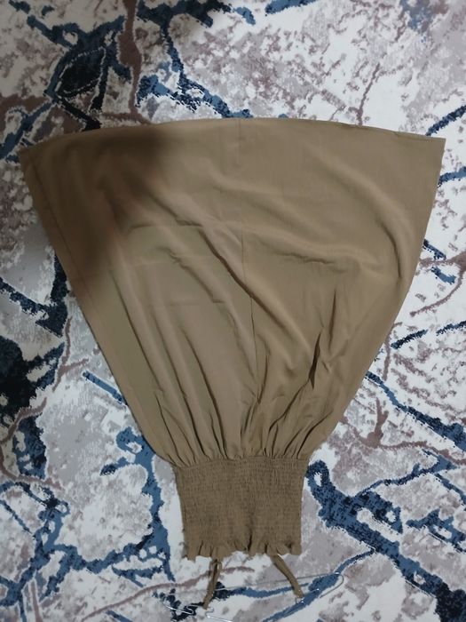 Chiroyli koʻylaklar sotuvda