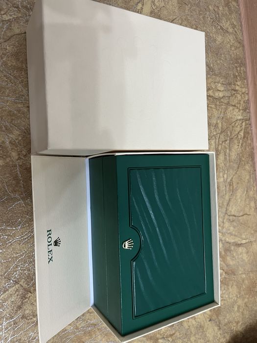 В продаже Rolex…