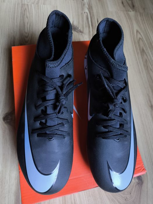Футболни обувки Nike Mercurial Zoom Superfly 10 Club FG/MG