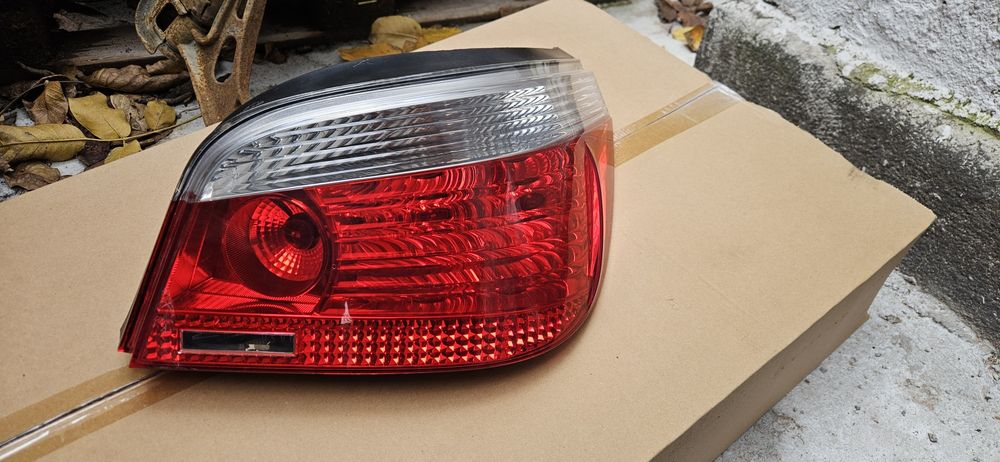 Ляв и Десен стоп за BMW/БМВ E60 HELLA