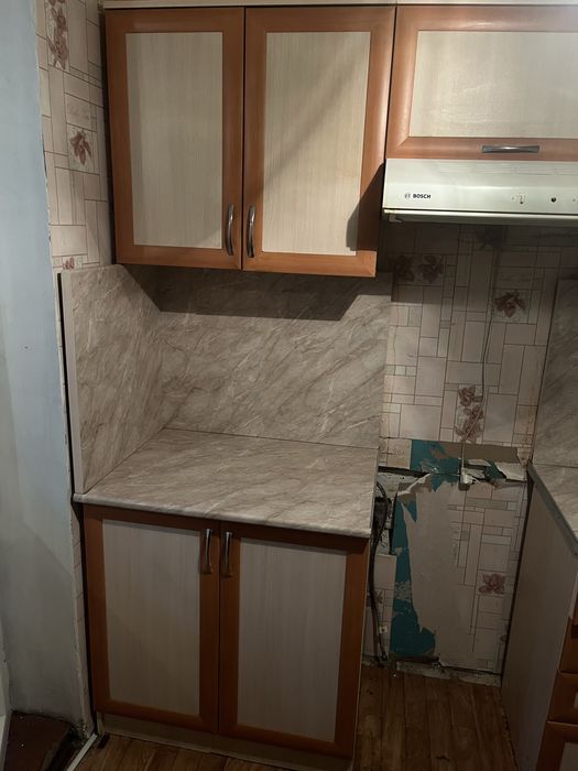 Продается кухонный гарнитур б/у