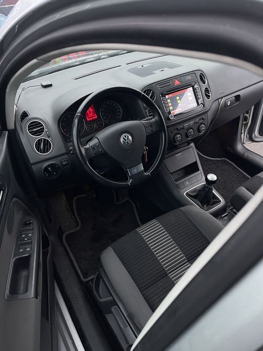 Vand VW Golf 5 Plus Cu carte service si km reali Germania