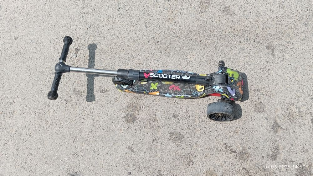 Детский самокат бу