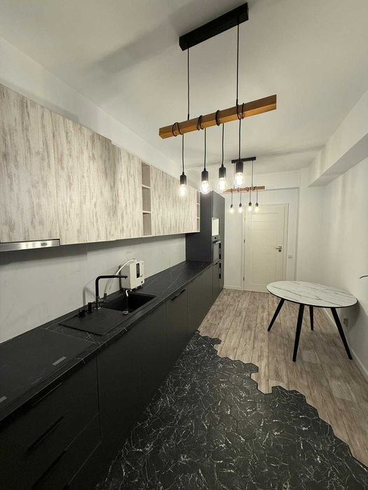 Apartament de inchiriat ultra central Rm Valcea (ideal birouri)