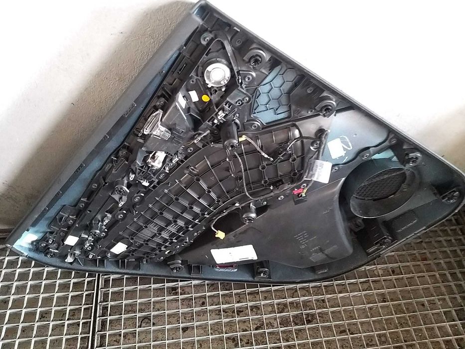 Fata tapiterie usa dreapta spate audi q5 fy 80a867488