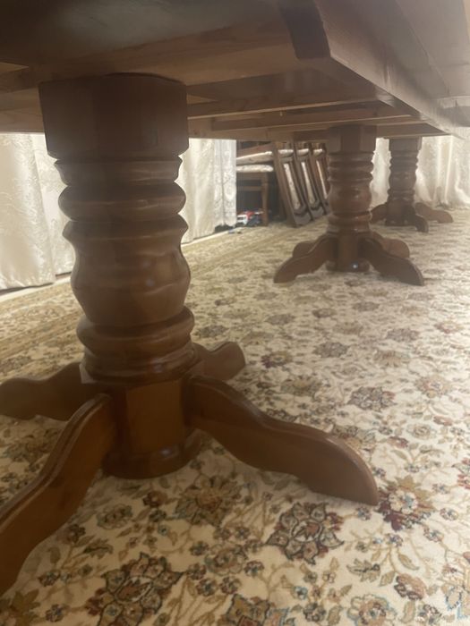 Продам стол деревяный