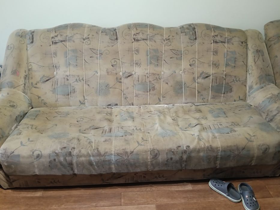 Диван раскладной и кресло