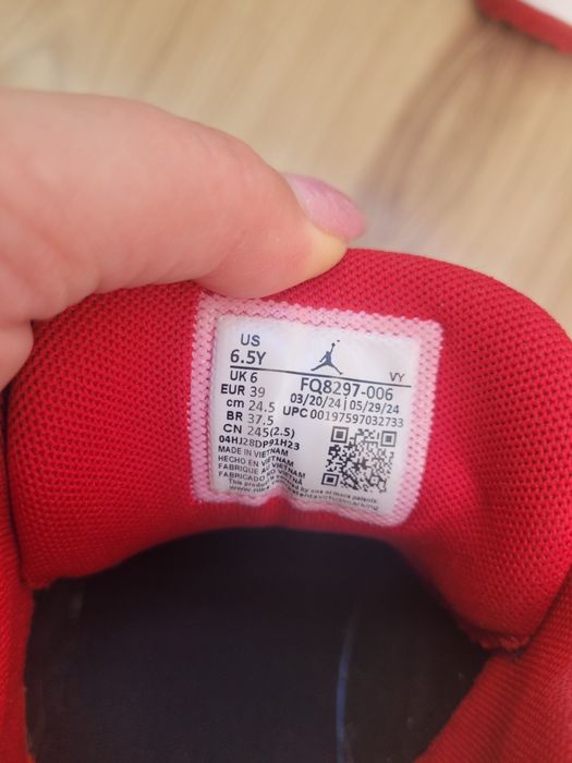 Jordan Max Aura 6 unisex  nr 39
