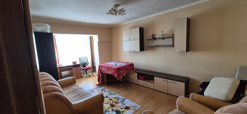 Apartament - 4 camere Trivale