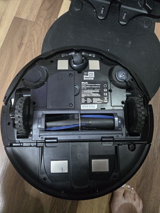 Робот прахосмукачка 2 в 1