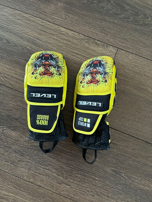 ски ръкавици/кори/стол/аксесоари/термо бельо