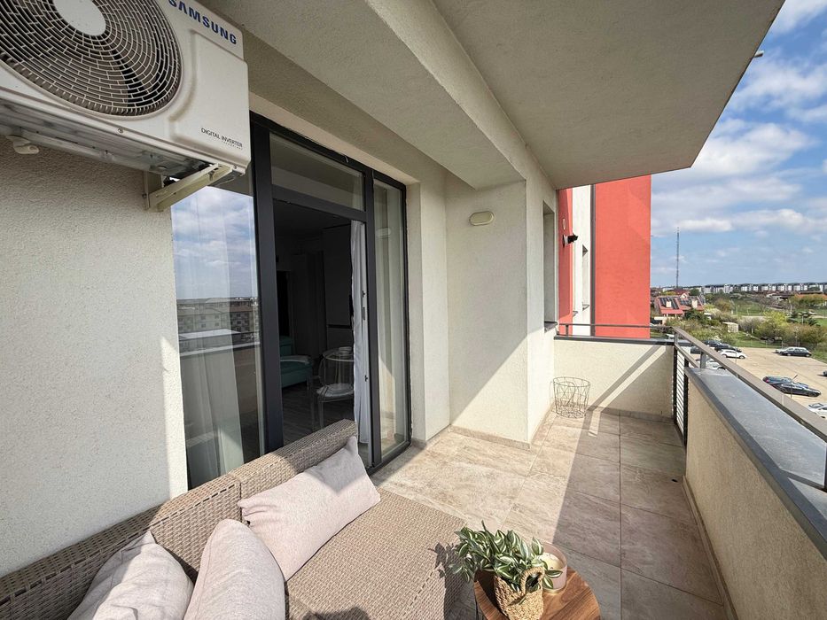 Proprietar inchiriez ap cu 2 camere. Asfalt. Lift. Parcare supravegheata.