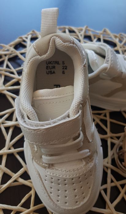 Детски  бели кецове