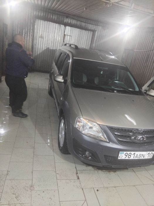Автомобиль отличный 7 мест