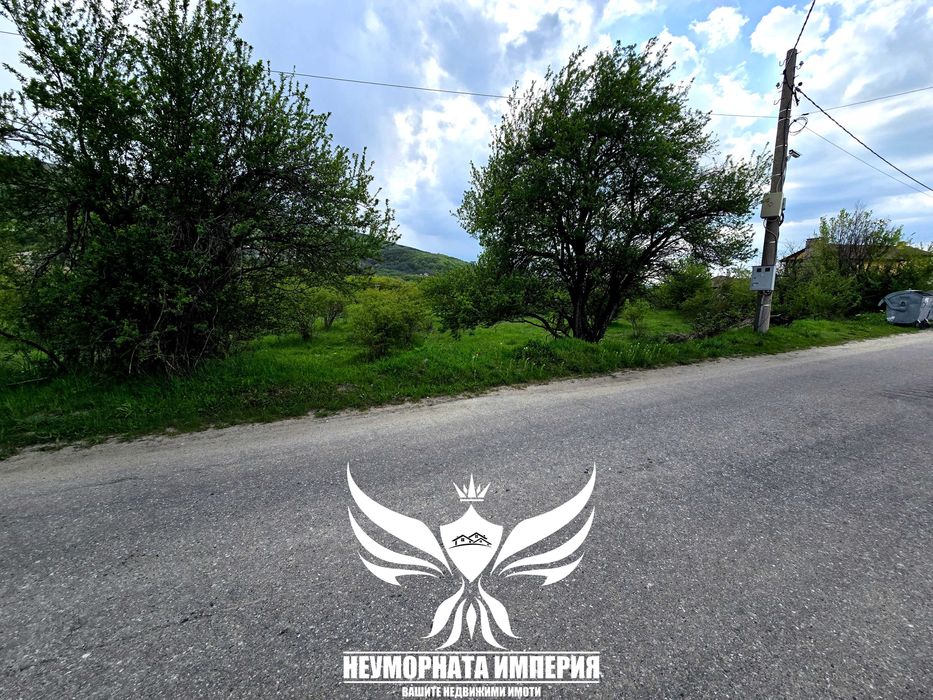 Продавам земя  4000кв.м. в село Гълъбово, първа линия