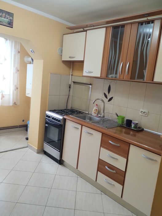 Închiriez apartament in M17