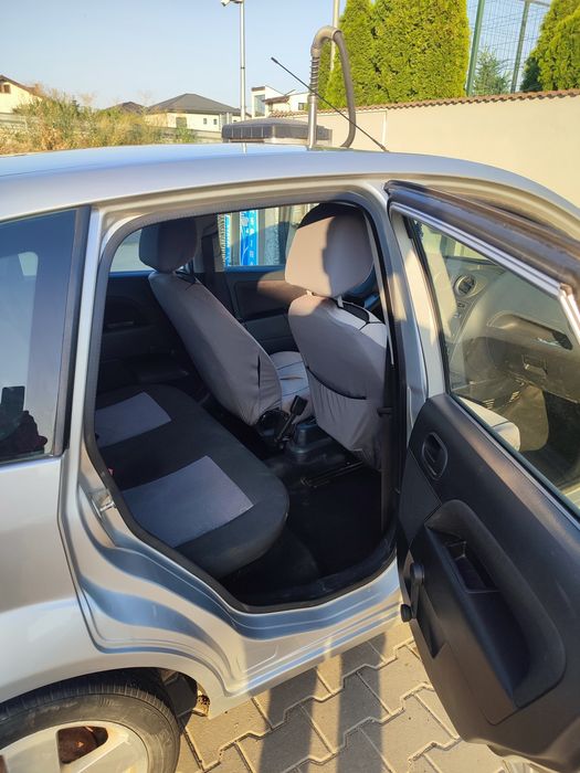 Vand Ford Fiesta