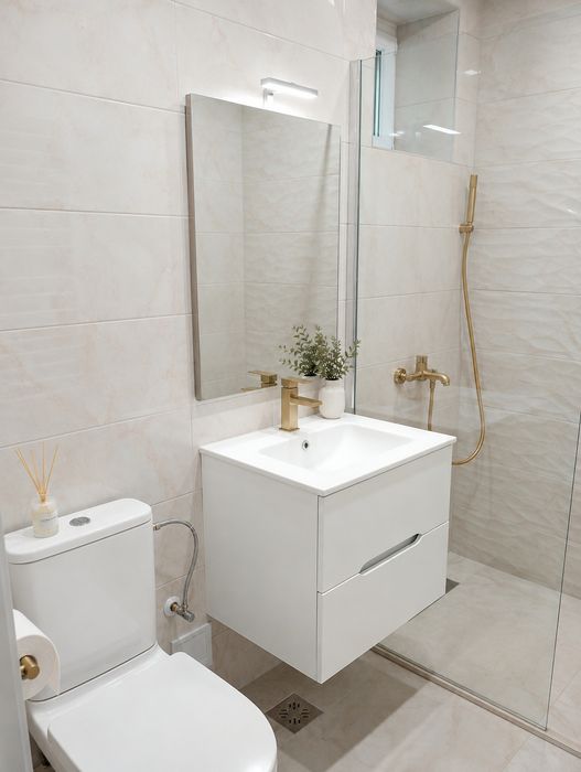 Vând apartament 2 camere zona UBB Reșița
