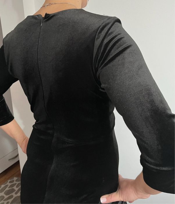 Rochie eleganta speciala pentru evenimente !