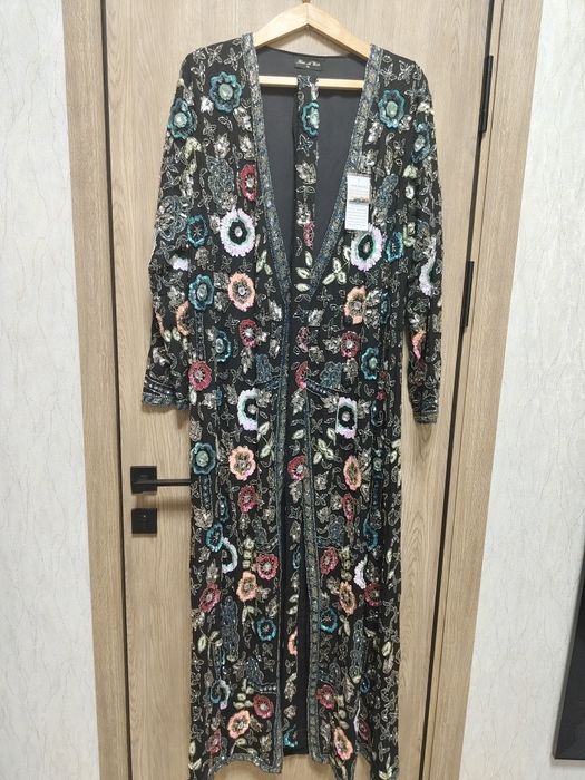 Продается шикарная абая ручной работы