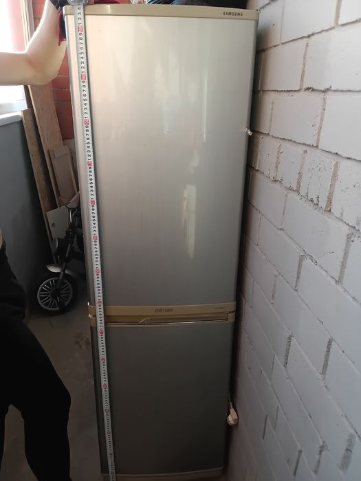 Продам холодильник