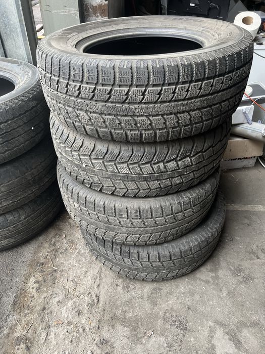 Продам резину 275/65/18