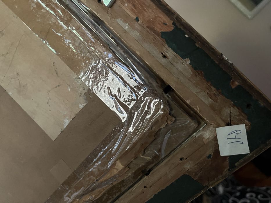 Антикварна картина на жена в бална синя рокля с ветрило в рамка стъкло