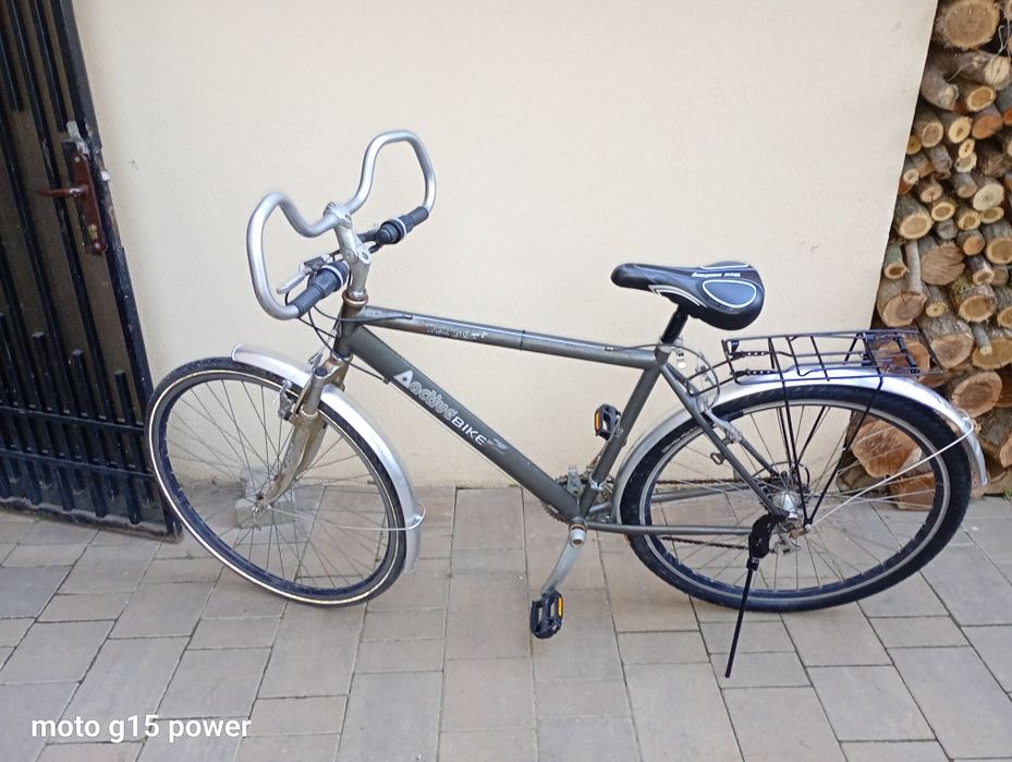 Vând bicicleta in stare foarte buna