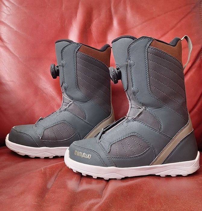 Vand placa snowboard cu boots thirtytwo boa
