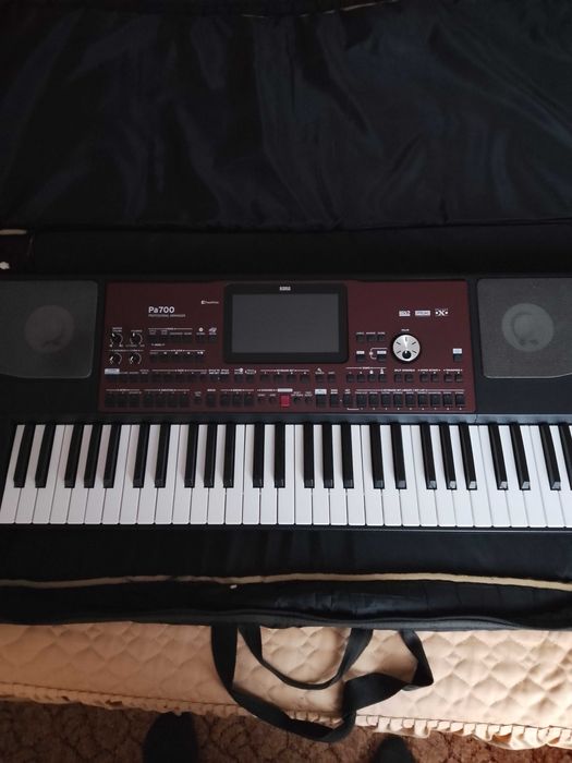 KORG PA 700 + калъф