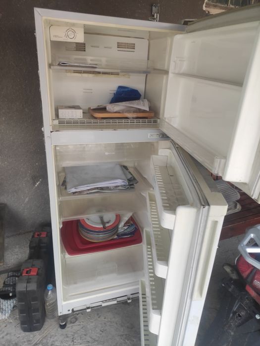 Холодильник daewoo в хорошем состоянии