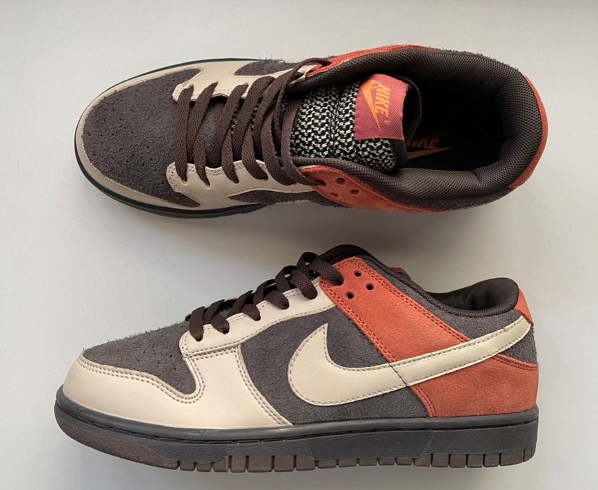 Фирменные кроссовки