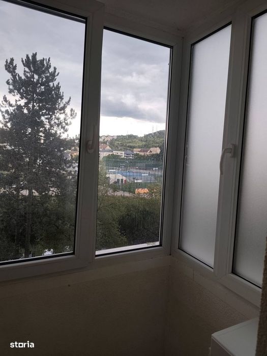 Apartament de vanzare 4 camere 70 mp zona Manastur Parang