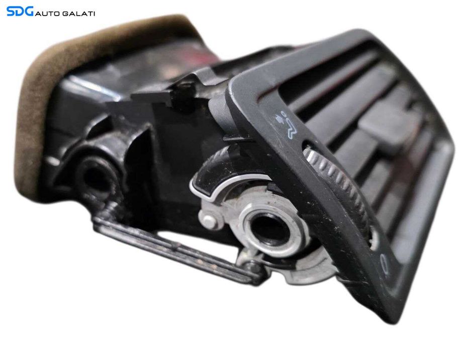Grila Gura Aer Aerisire Ventilatie Bord Dreapta Volkswagen Passat B6 2005 - 2010 Cod 3C1819702F [N4191]