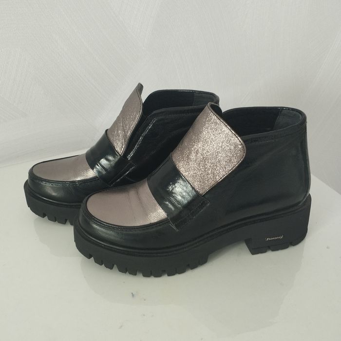 Продам ботинки новые