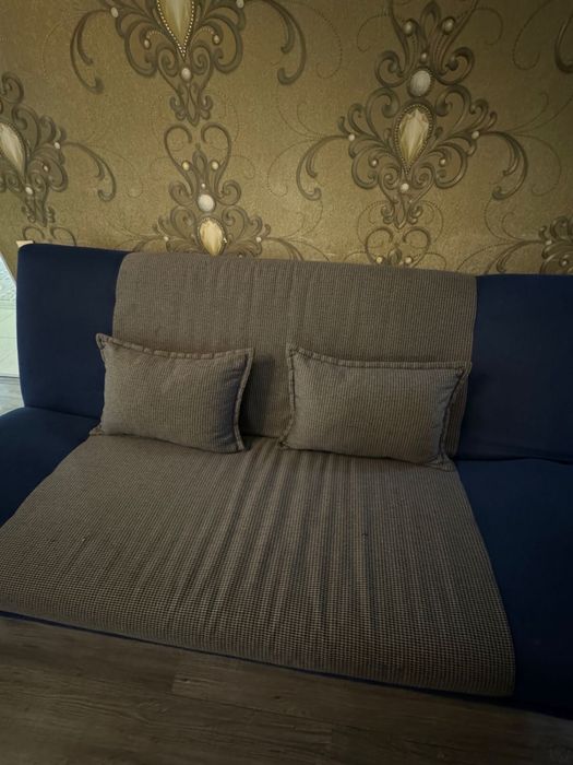 Срочно продаем диван