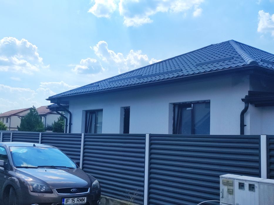 Central Domnești casa 2025, suprafaxa 117 mp,  4 camere, 2 bai, placa beton pod, teren 300 mp incinta privata 3 case. Se va preda cu piscina.