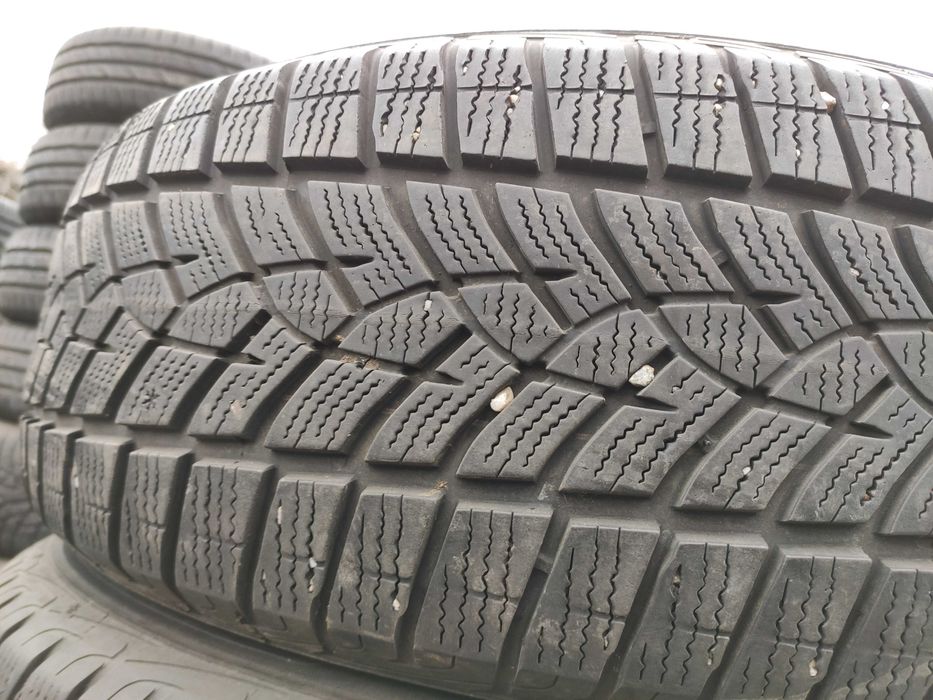 4бр Зимни гуми 215 65 17 - Goodyear