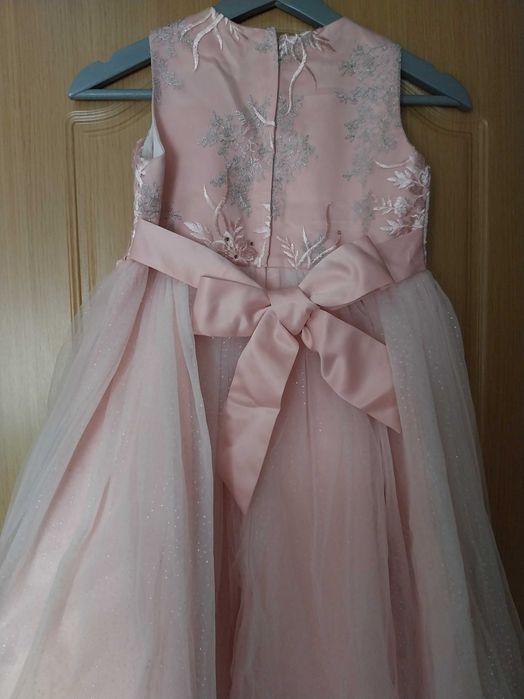 Розова официална рокля за момиче, размер 134-140