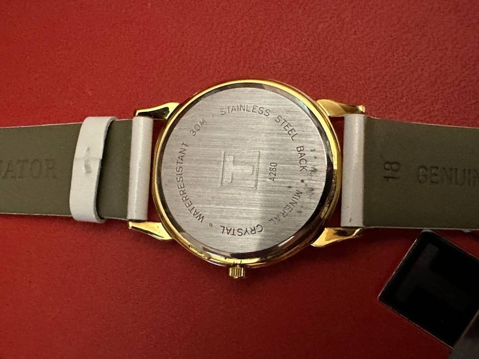 Наручные женские часы Tissot