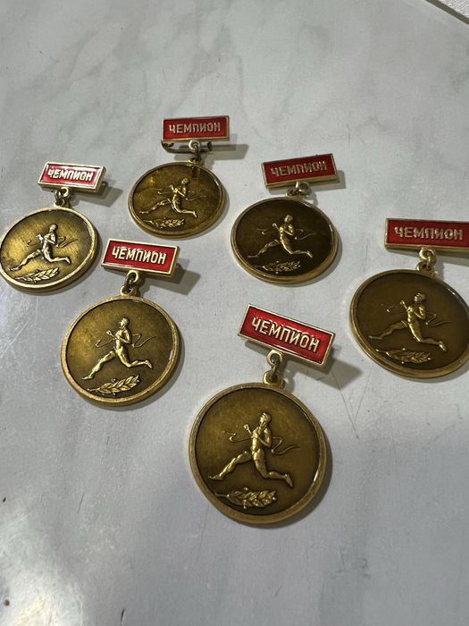 Набор значков Олимпиада 1980