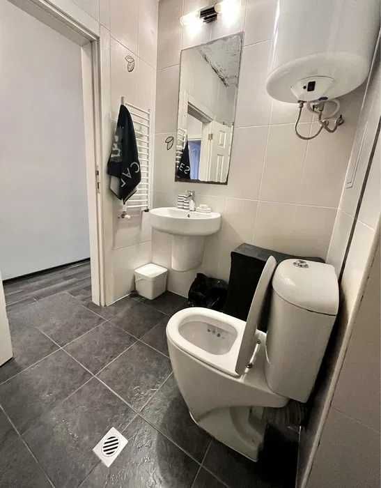 Дава се под наем Двустаен апартамент в София, Център - 75 кв.м за 460 € - Снимка #2